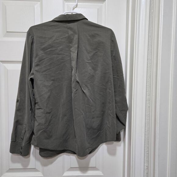 Chico’s Olive Button Front Utility Shirt Women’s Size 2 - Picture 10 of 10